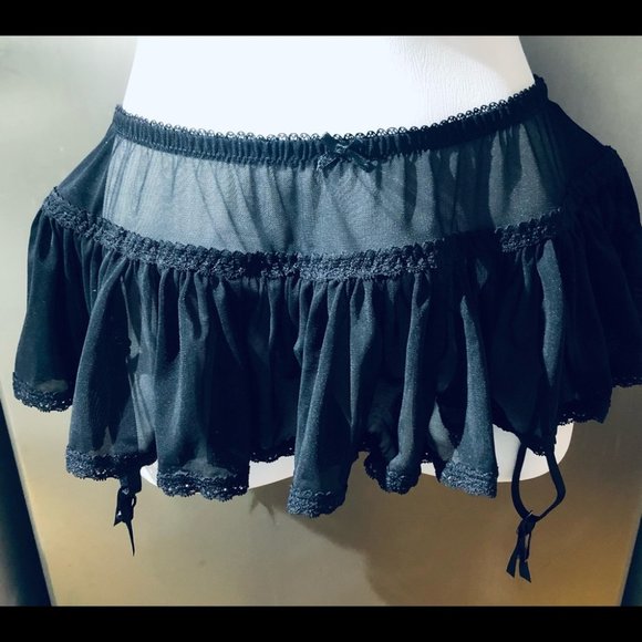 La Vie En Rose Black Garter Skirt M Like New! - Picture 6 of 13